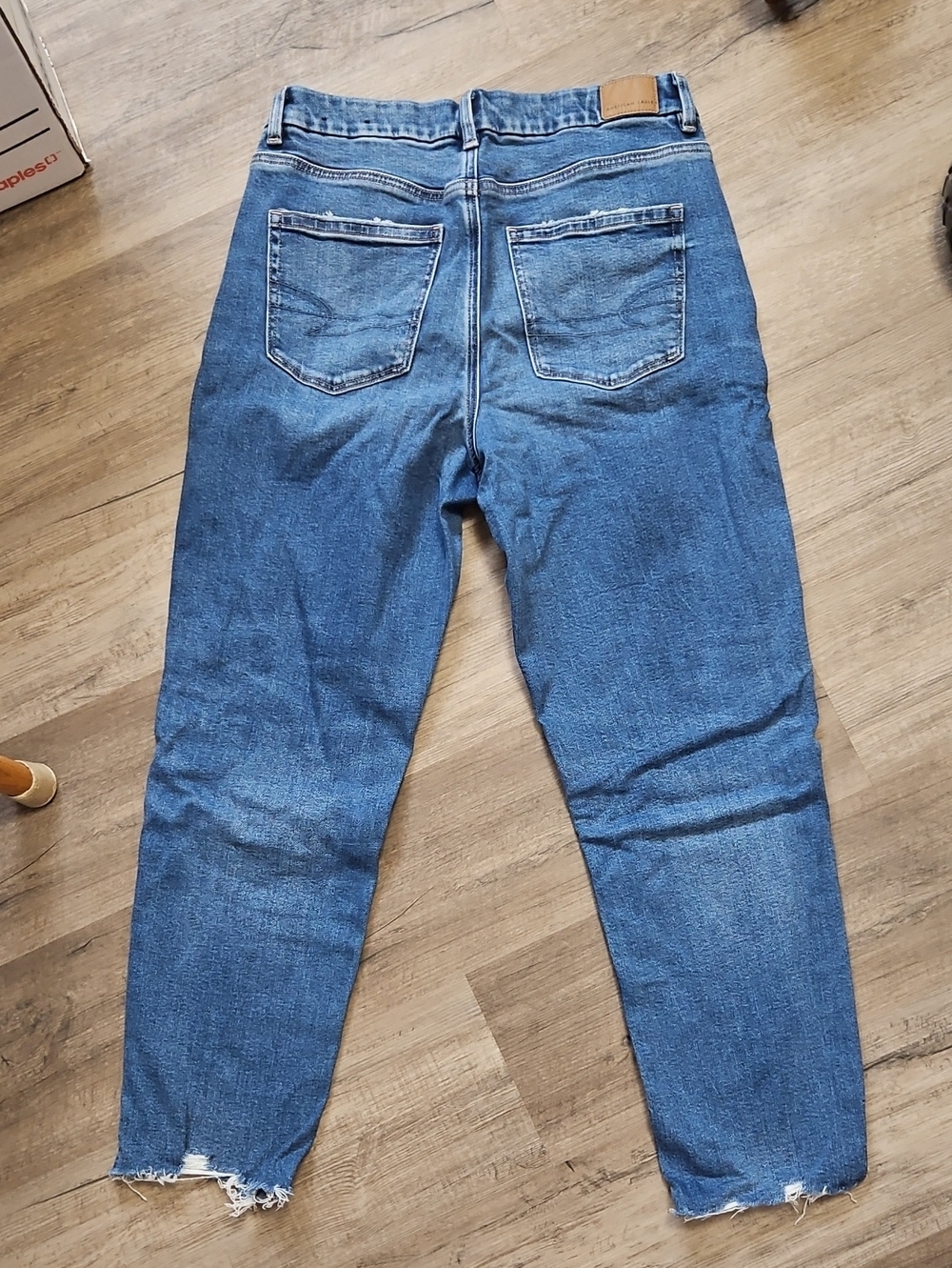 American Eagle Mom Jeans in Classic Blue - Picture 3 of 5